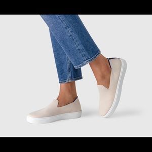 Rothy’s sneaker ivory 9